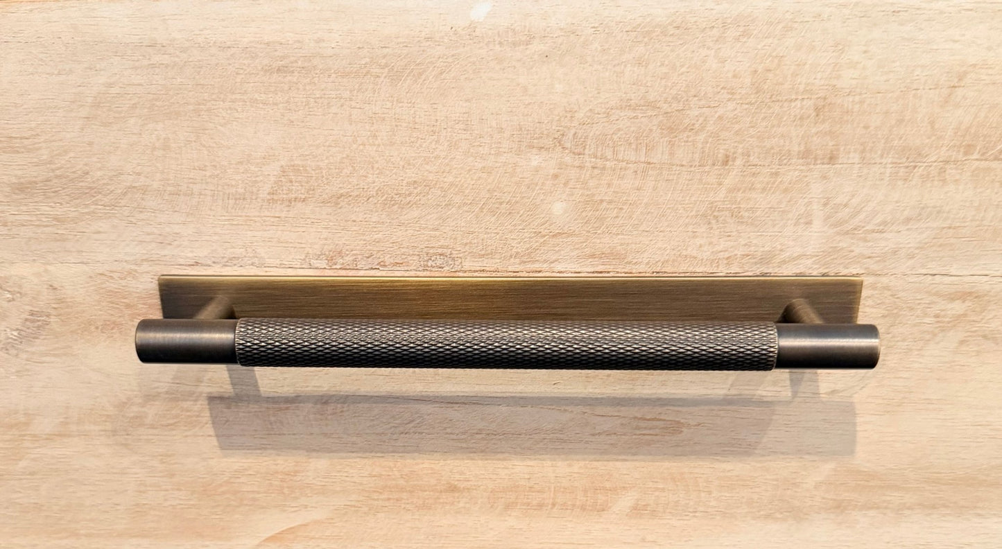4043 Mardeco Kitchen Handle - Mardeco International ltd. - Architectural Hardware Redefined