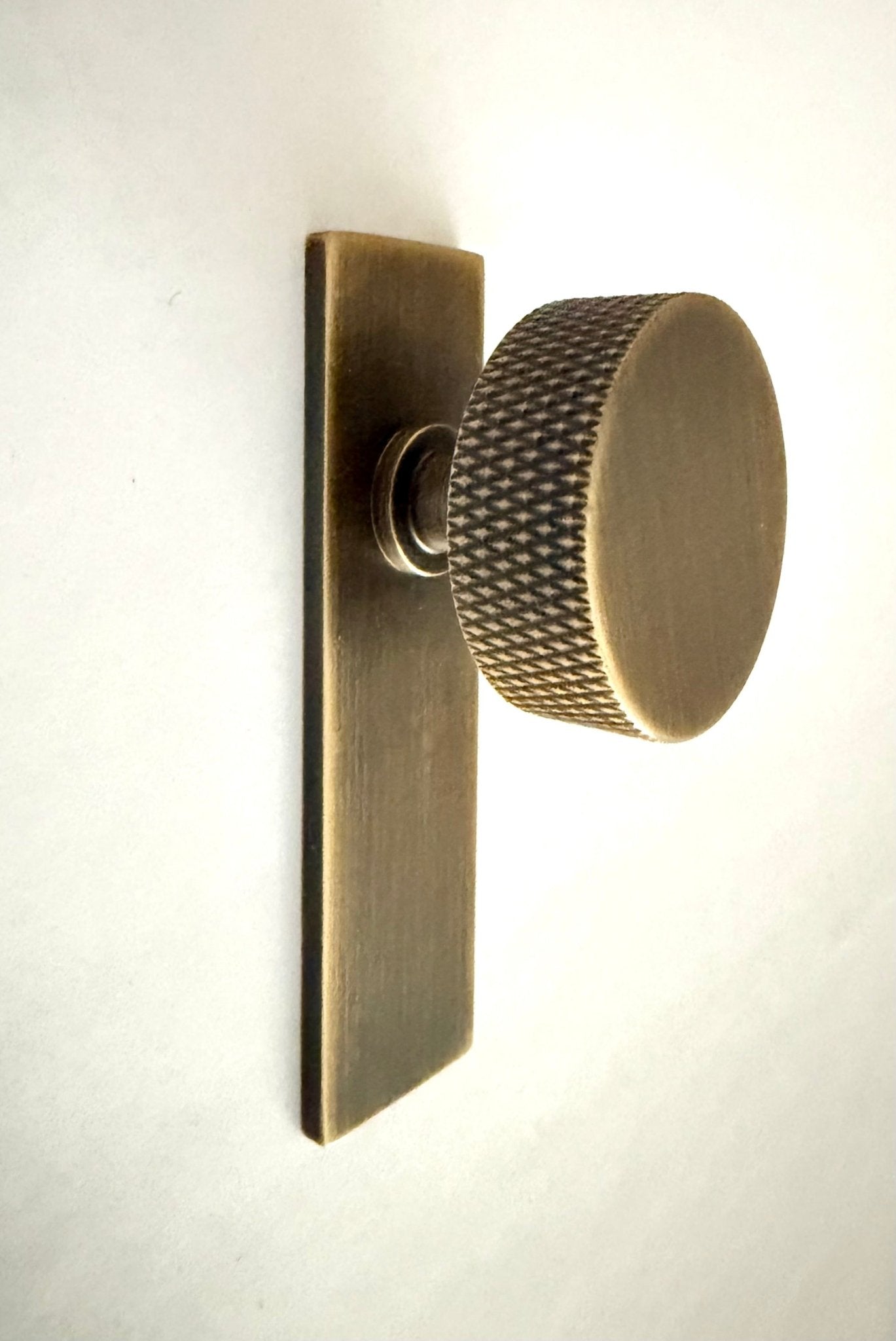 1199 Mardeco Cabinet Knob - Mardeco International ltd. - Architectural Hardware Redefined
