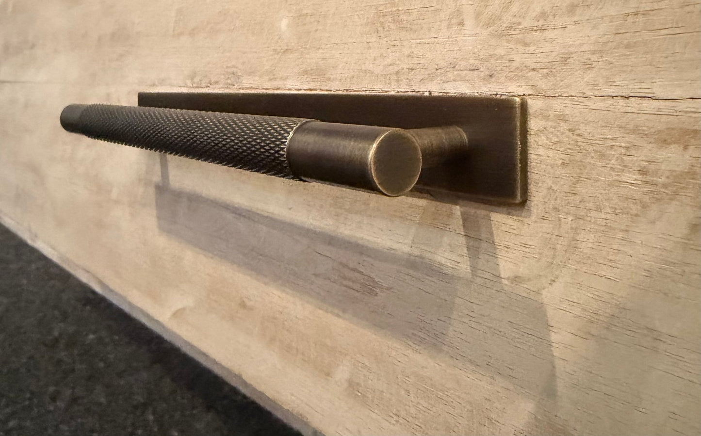 4043 Mardeco Kitchen Handle - Mardeco International ltd. - Architectural Hardware Redefined